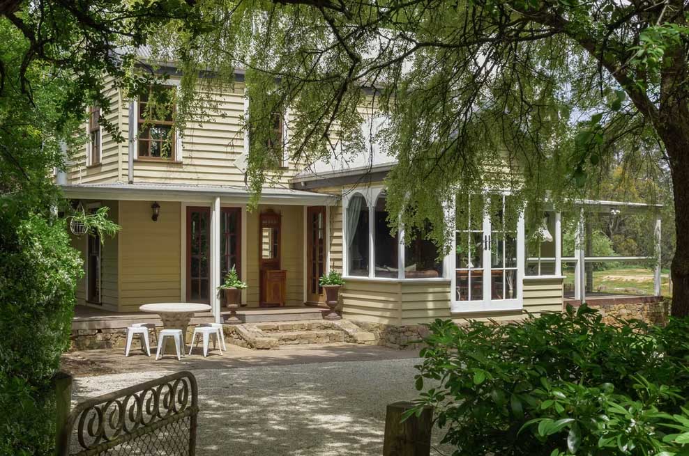 Screenshot 1 The Cosmo Cottage, Trentham